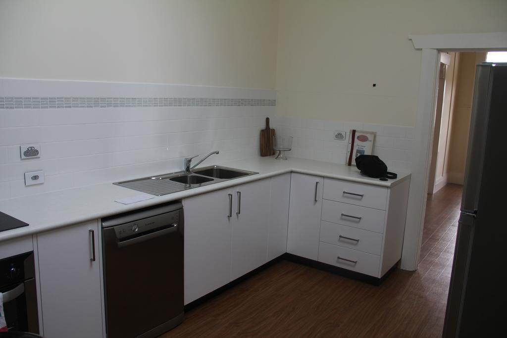 ווסט וויאלונג Mentor Chambers Apartment Bed & Breakfast חדר תמונה