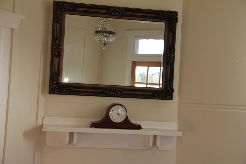 ווסט וויאלונג Mentor Chambers Apartment Bed & Breakfast חדר תמונה